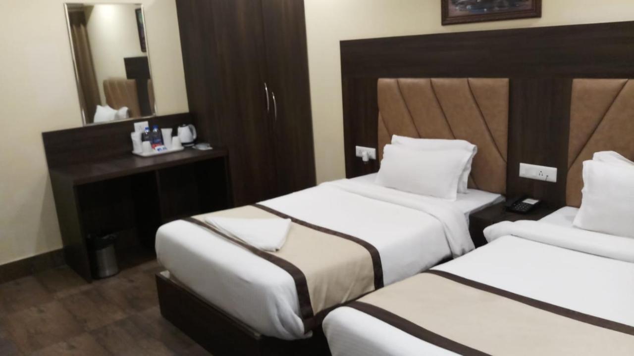 Hotel Royal City Shiliguri Exterior foto