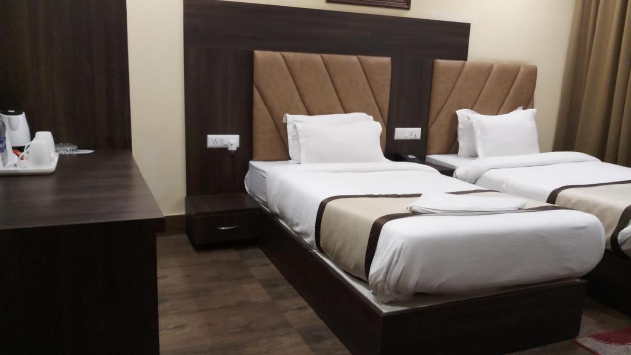 Hotel Royal City Shiliguri Exterior foto